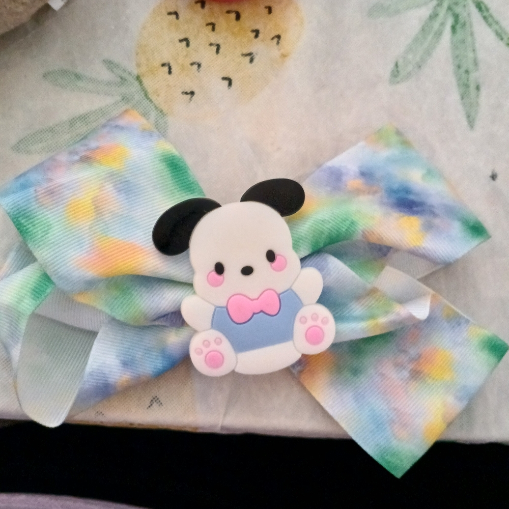 HK & friends clip on bow hair clips